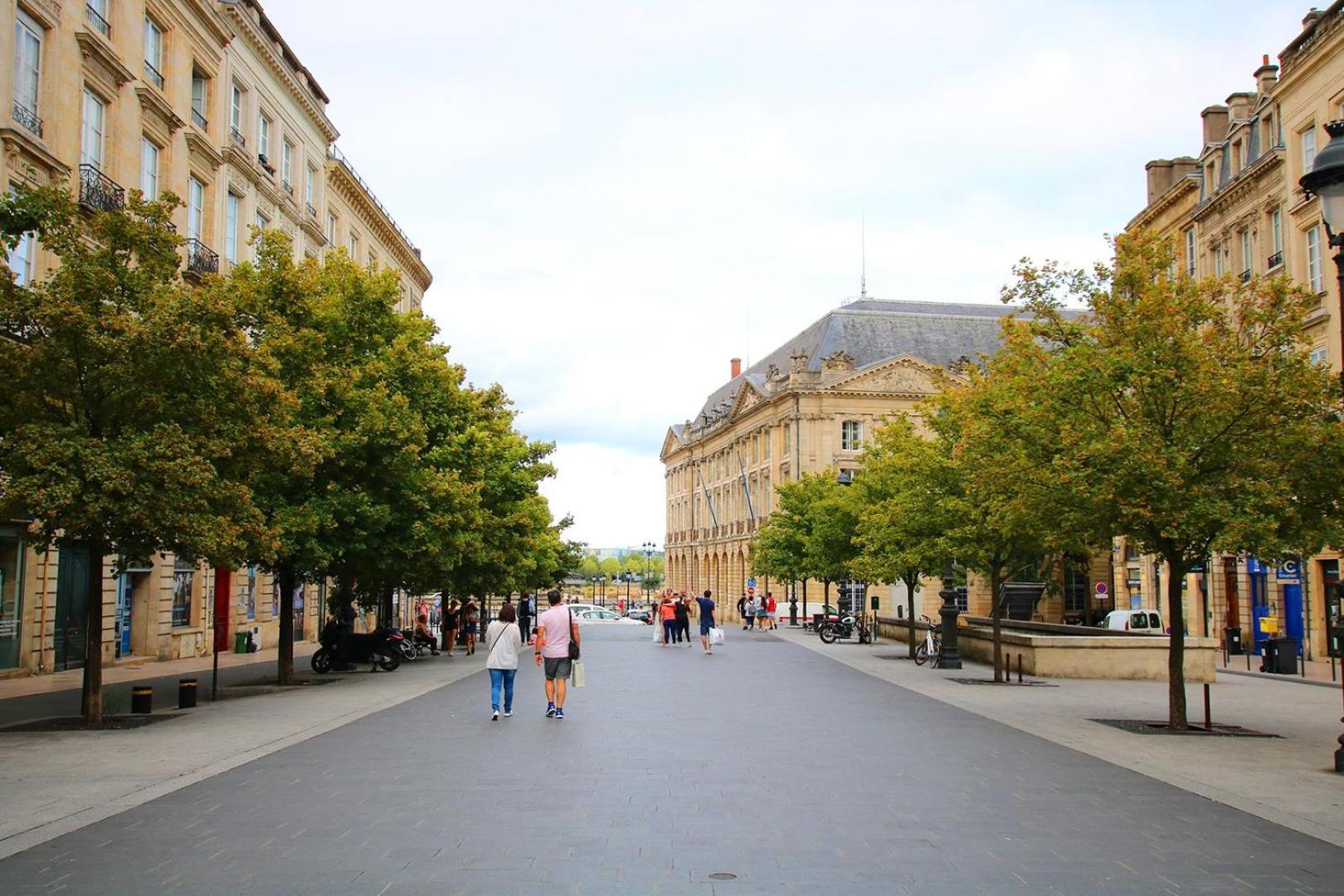 Guestready - Sunny Attic Apt Near Grand Theatre Bordeaux Eksteriør bilde